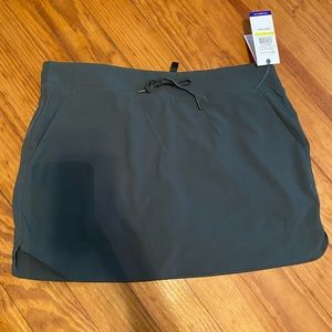 Gaiam tennis yoga skirt